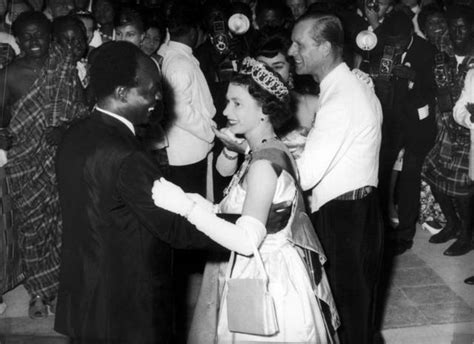 did queen elizabeth dance with an african and explore the cultural exchange during her reign